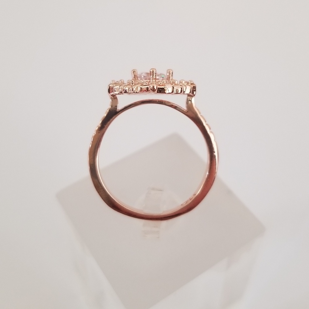 18k Antique Style Ring - Picture 3 of 8